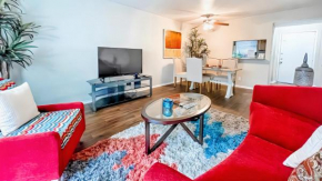 Vibrant Relaxing Retreat Fully Stocked Apartment